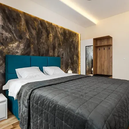 Διαμέρισμα Frey Homes Rajska Royal