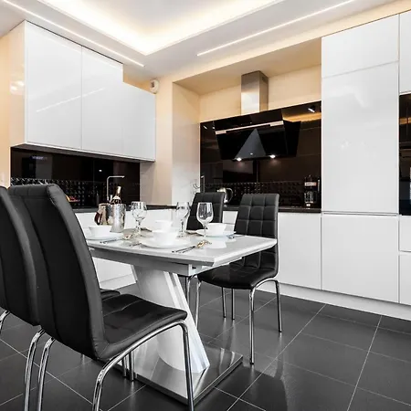 Frey Homes Rajska Royal Γκντανσκ